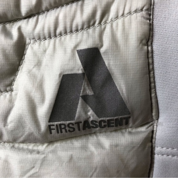 Eddie Bauer Down Filled Puffer Vest With Side Stretch Panels. - Picture 6 of 9
